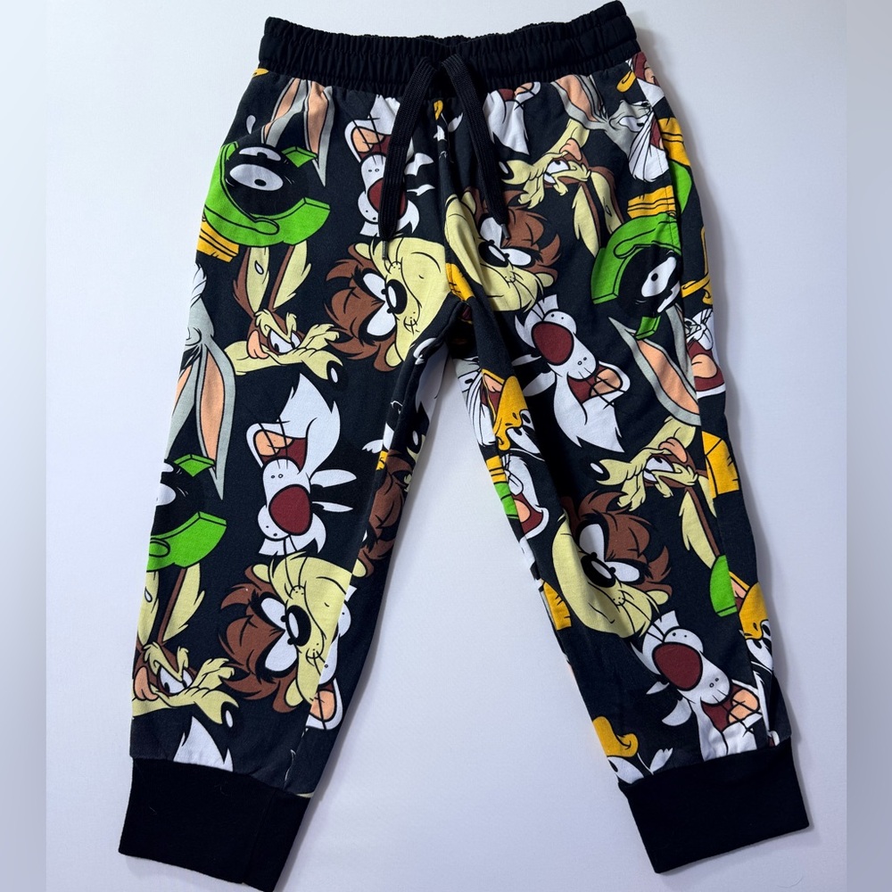 Warner Bros. Looney Tunes Black & White Drawstring Joggers Shorts